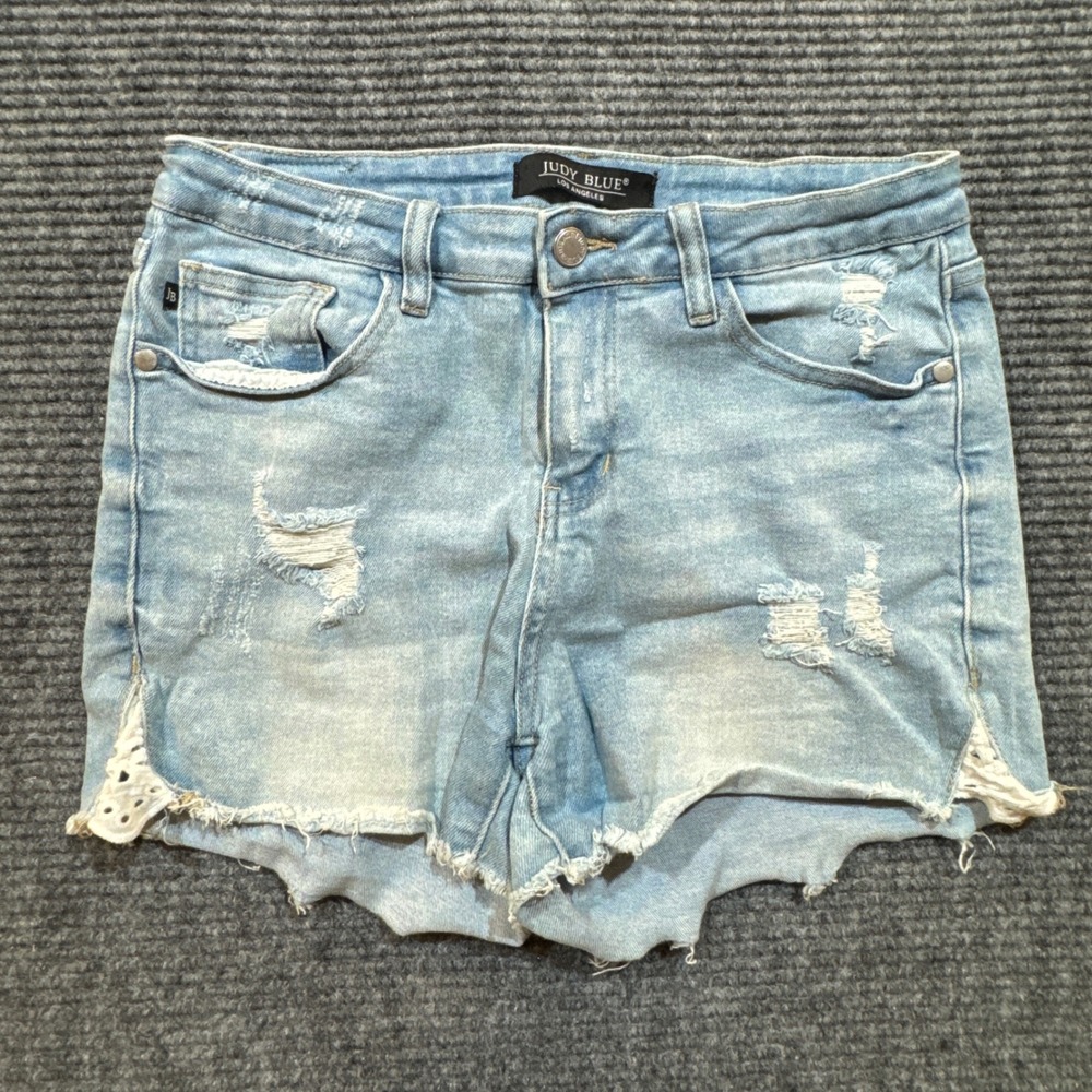 Judy Blue Distressed Denim Shorts Women's 27 Light Wash Lace Trim Cut Off